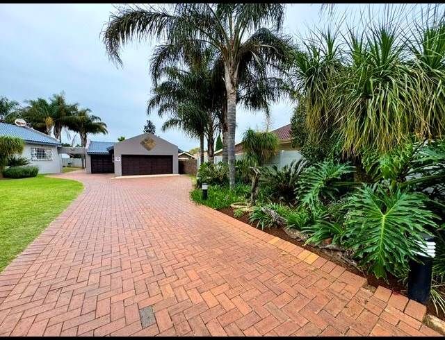 3 BEDROOM HOUSE FOR SALE IN ASTON MANOR